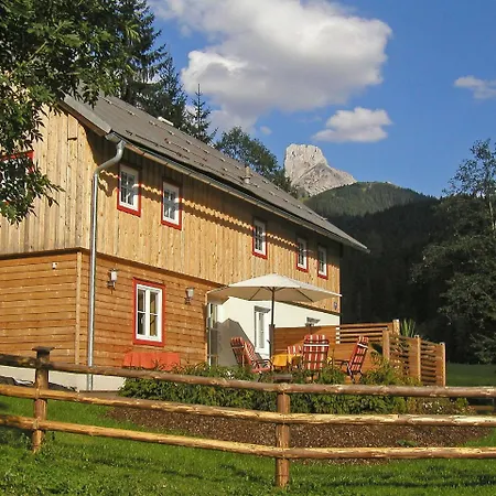 Holiday Plaik-hausl